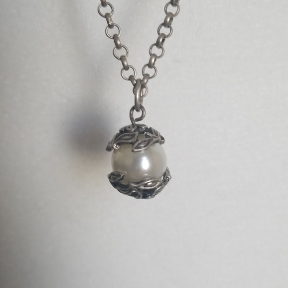 Fun "pearl" layering necklace